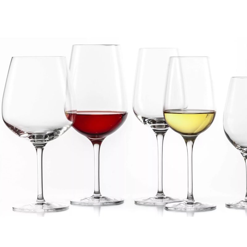 Отличия бокалов для красного, белого и розового вина