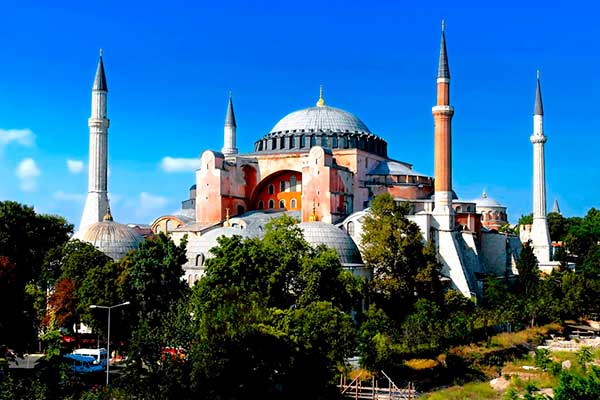 Топ-10 лучших достопримечательностей Стамбула